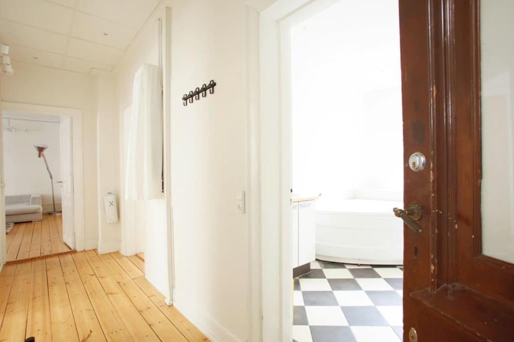 Large & Bright 3Br Apartment W Whirlpool Near Metro Копенгаген Экстерьер фото