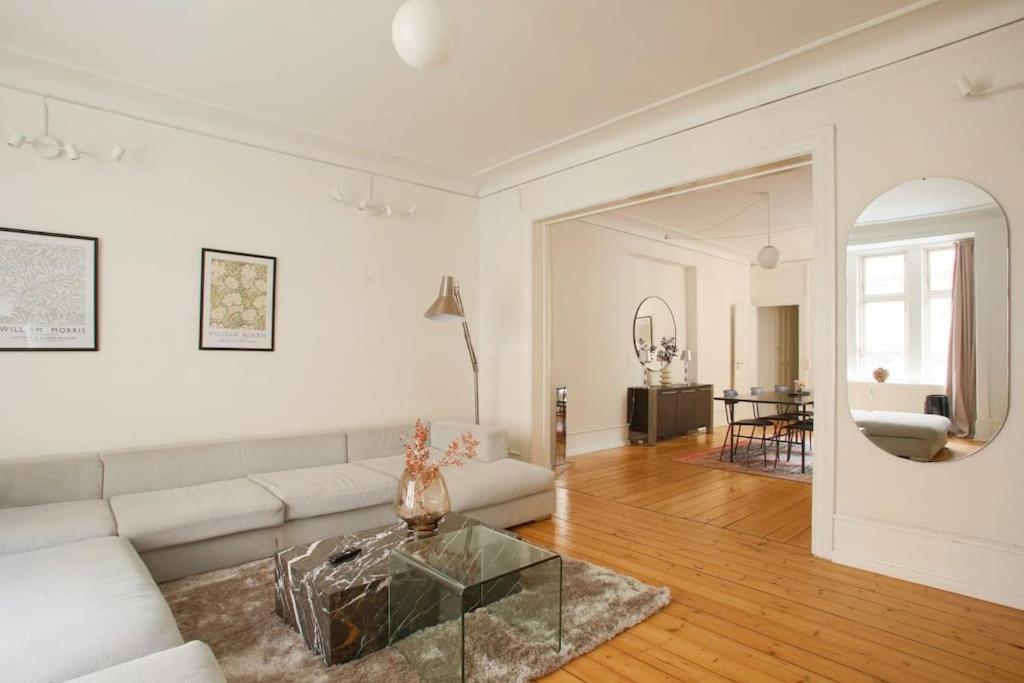 Large & Bright 3Br Apartment W Whirlpool Near Metro Копенгаген Экстерьер фото