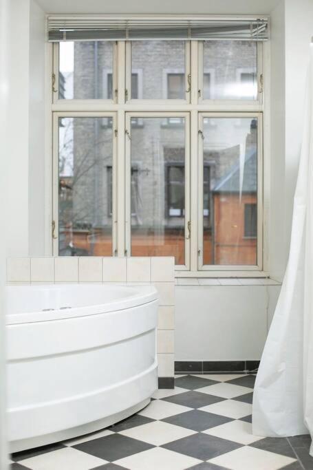 Large & Bright 3Br Apartment W Whirlpool Near Metro Копенгаген Экстерьер фото